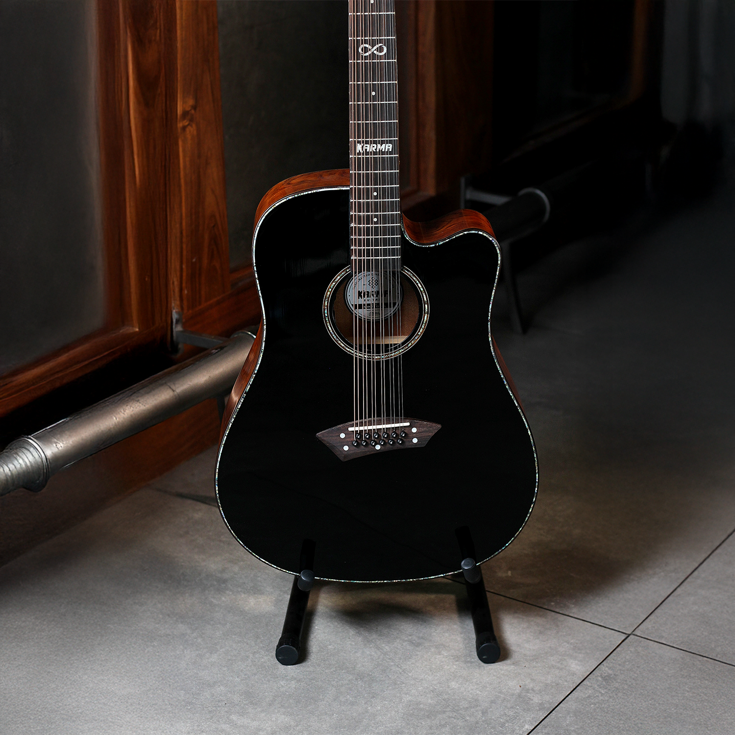 Karma INFINITY Docerola (Zurda) 12-BLK