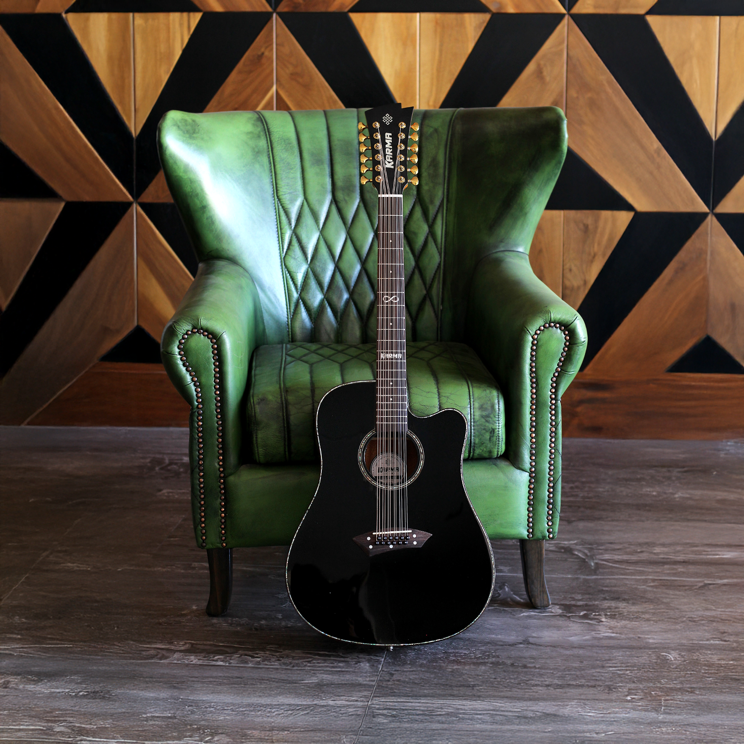 Karma INFINITY Docerola (Zurda) 12-BLK + ESTUCHE RÍGIDO