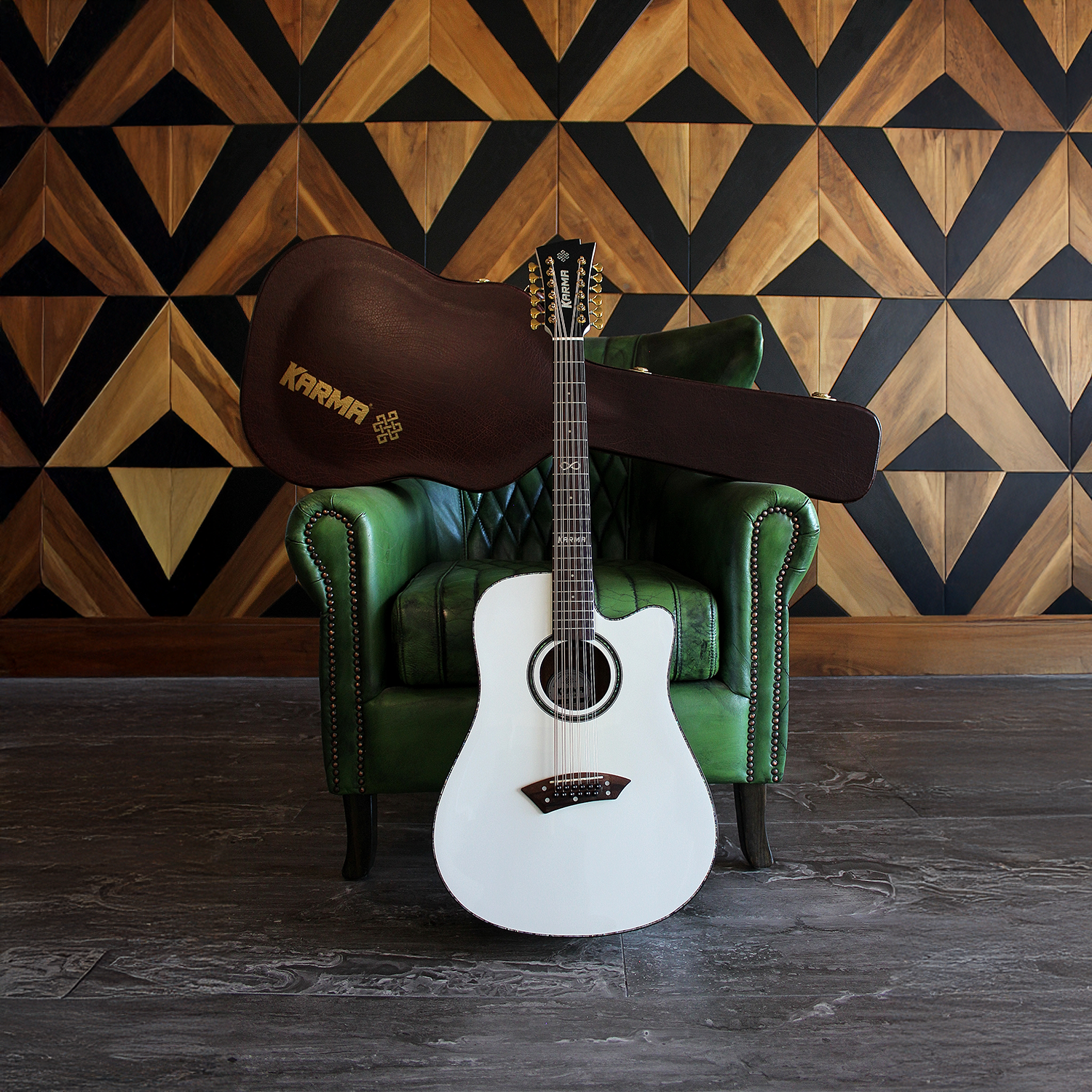 Karma INFINITY Docerola (Zurda) 12-WHI + ESTUCHE RÍGIDO