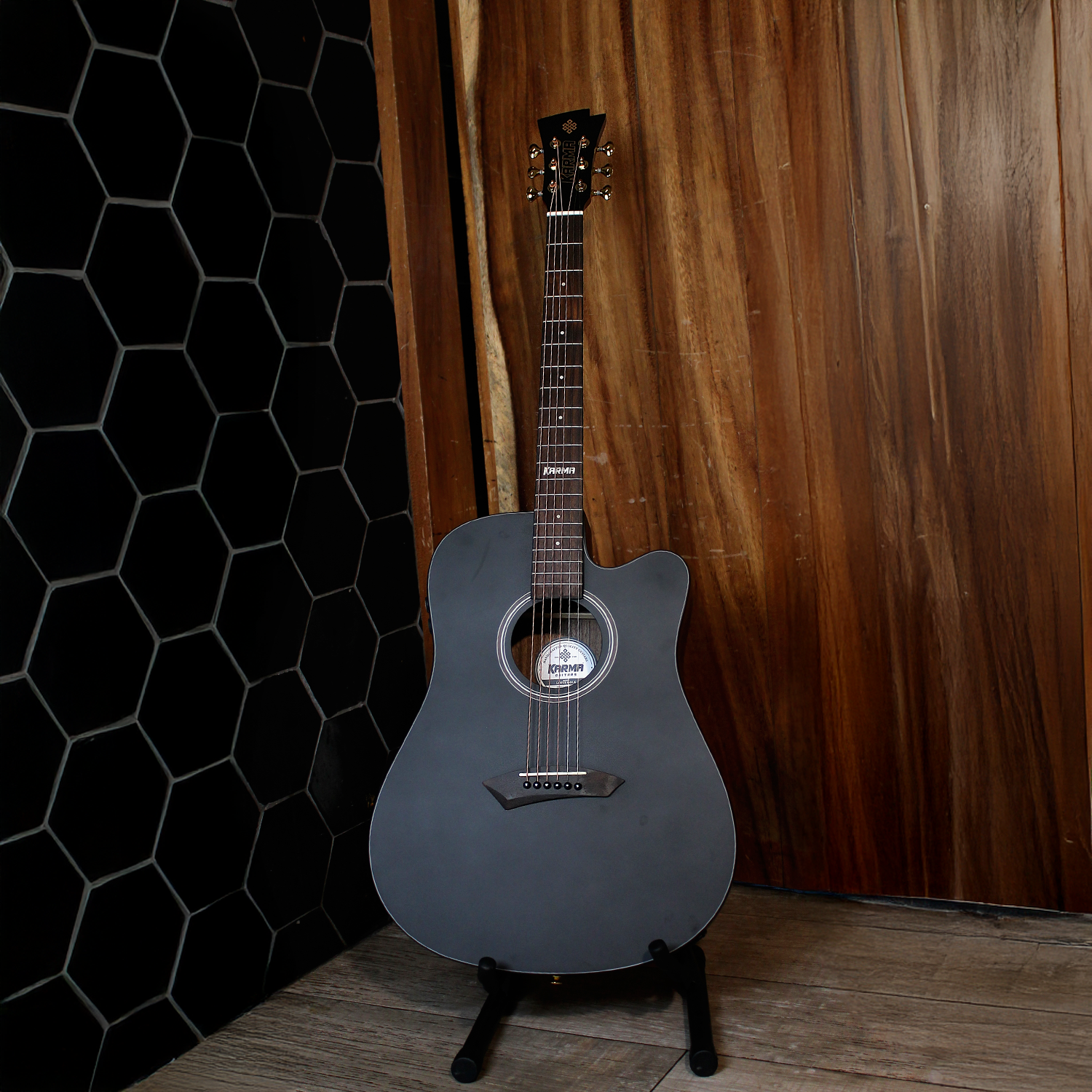Karma LOTUS (Zurda) 6-BLK
